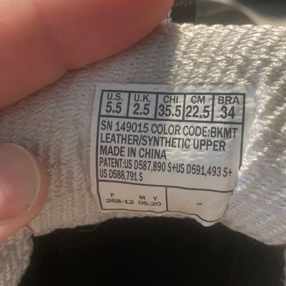 Girl scketcher sneakers